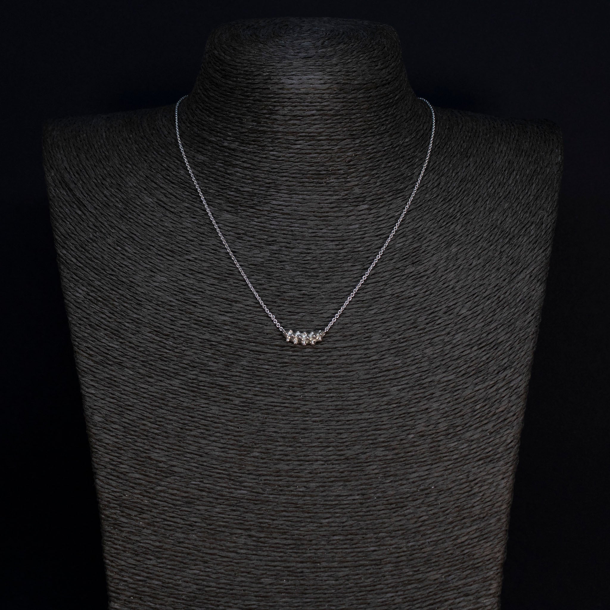 COLLANA MEZZALUNA PICCOLA ANEMONIA